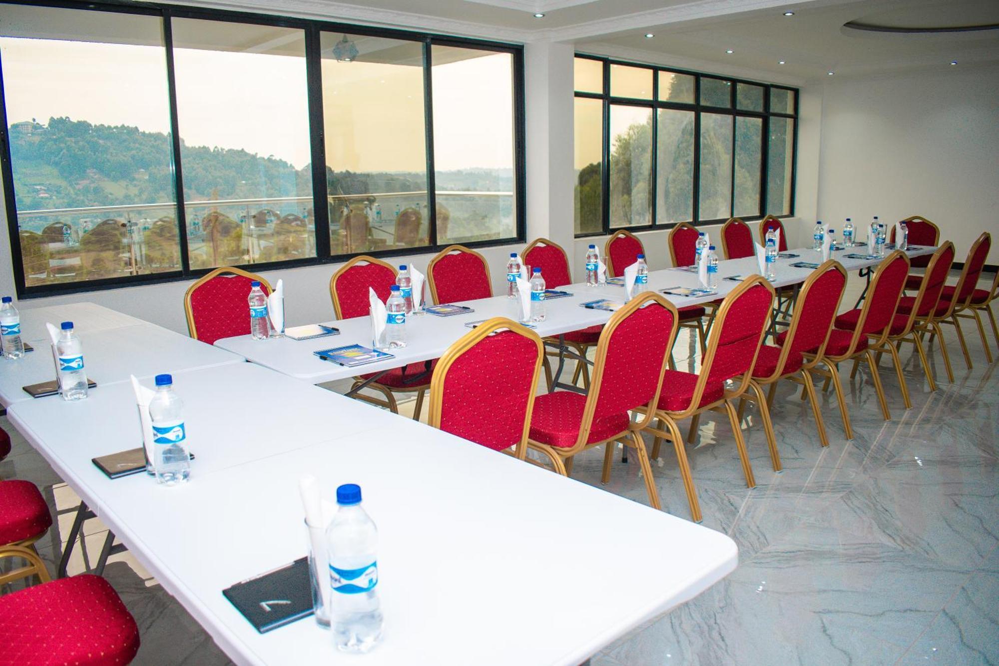 Keroka Water Pavilion Hotel מראה חיצוני תמונה