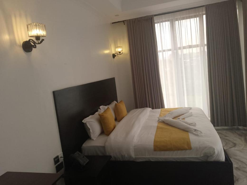 Keroka Water Pavilion Hotel מראה חיצוני תמונה