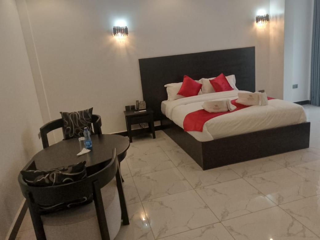 Keroka Water Pavilion Hotel מראה חיצוני תמונה